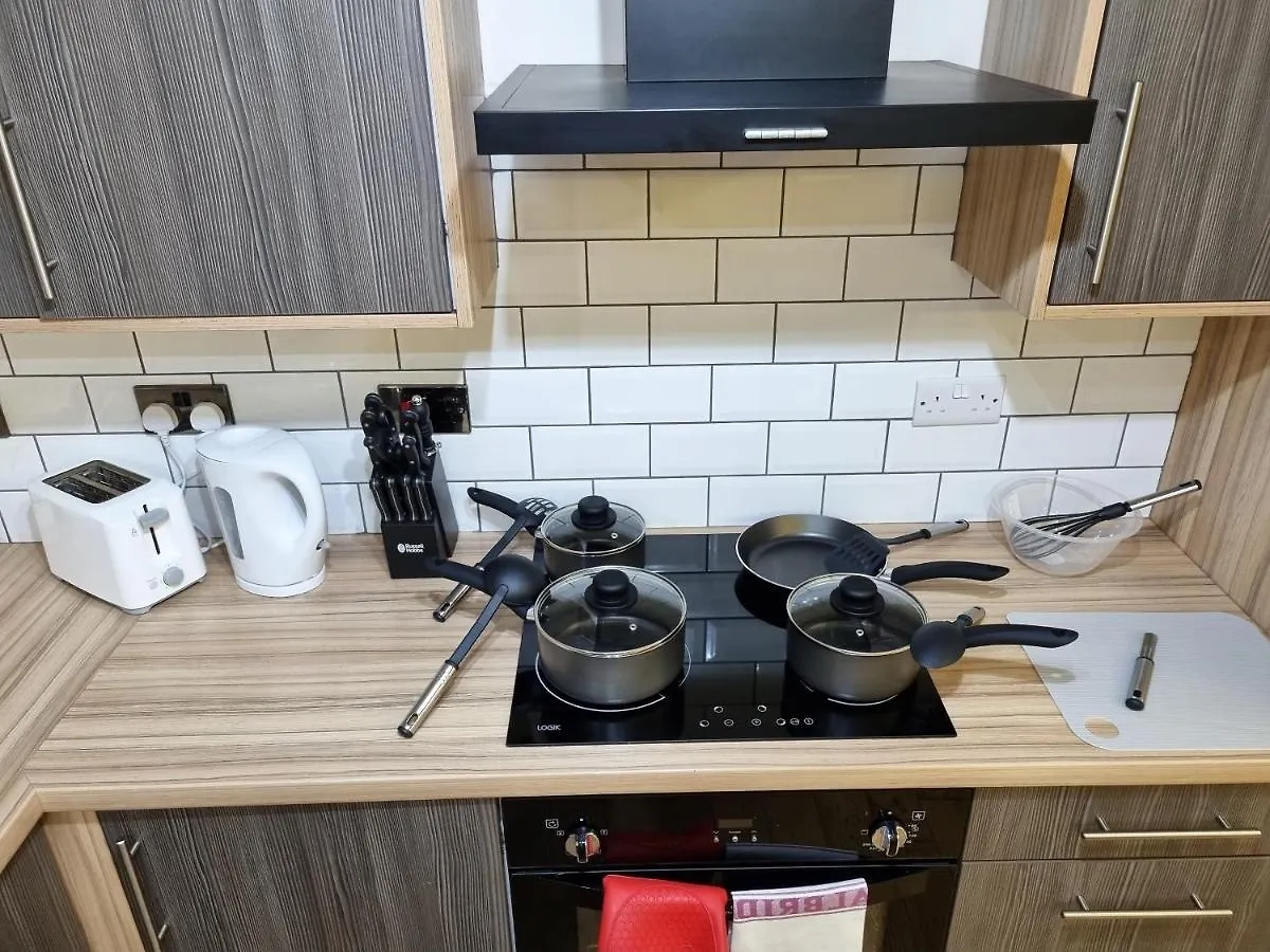 Apartment *F43Nh* Setup For Your Most Relaxed & Cosy Stay + Free Parking + Free Fast Wifi * Leeds  United Kingdom